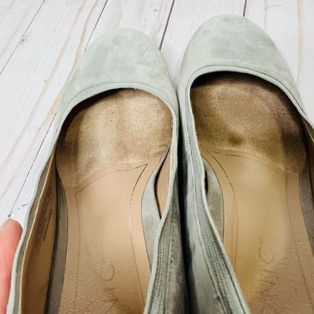 Vionic Natalie Light Gray Suede Block Heels Round Toe - Picture 9 of 11